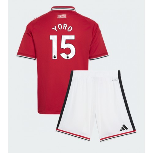 Stroje piłkarskie Manchester United Leny Yoro #15 Koszulka Podstawowej dla dzieci 2026-27 Krótki Rękaw (+ szorty)